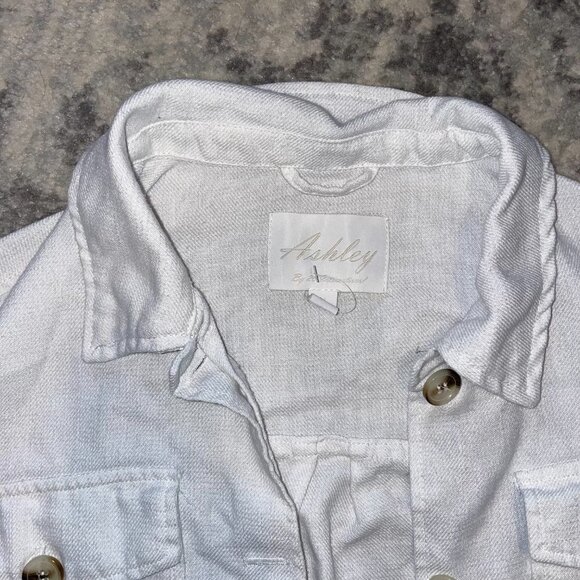 NWOT! Ashley 26 International White Button Down Shacket Medium - Picture 4 of 6